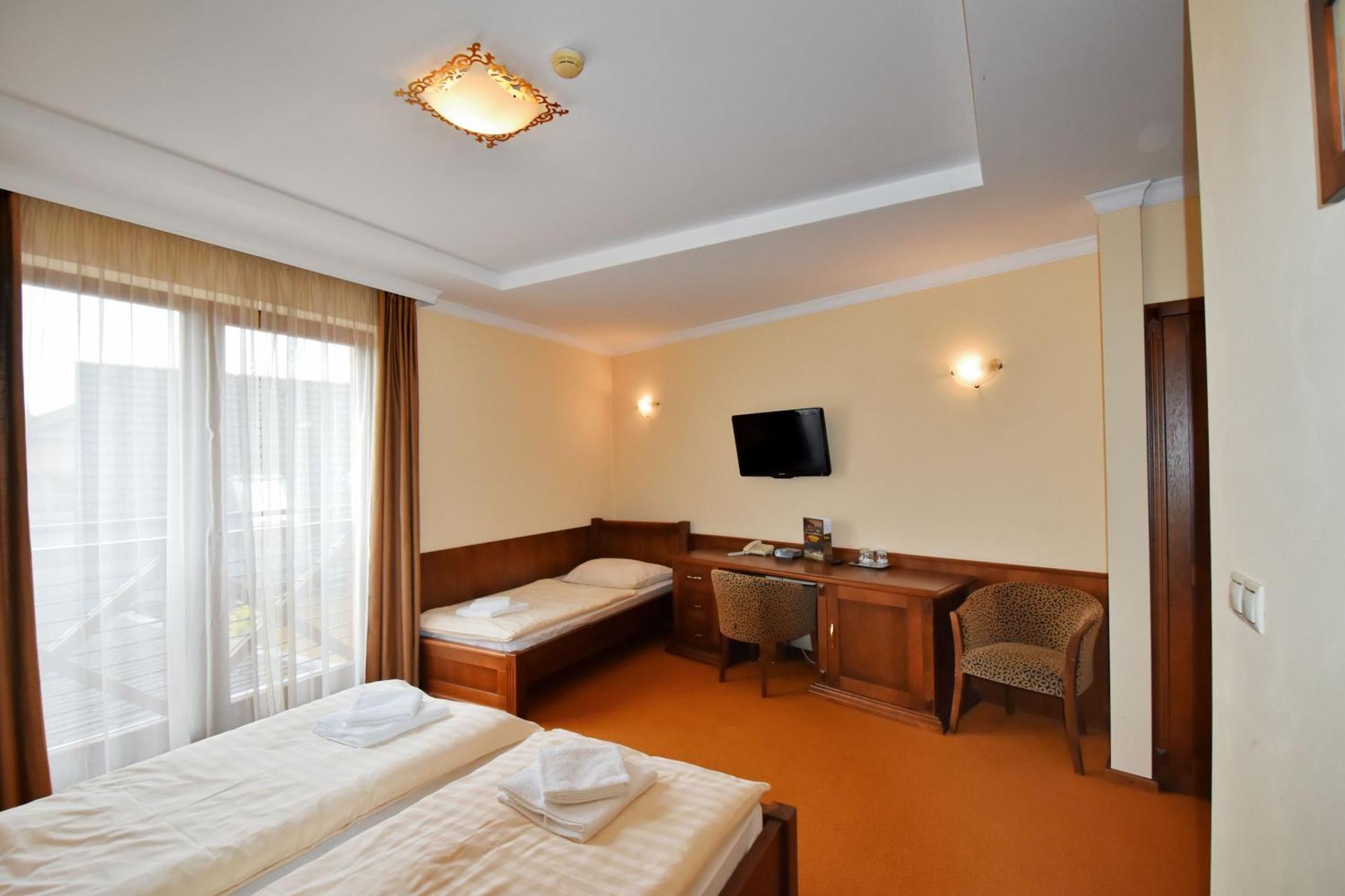 Country Saloon Bela Hotel Room photo
